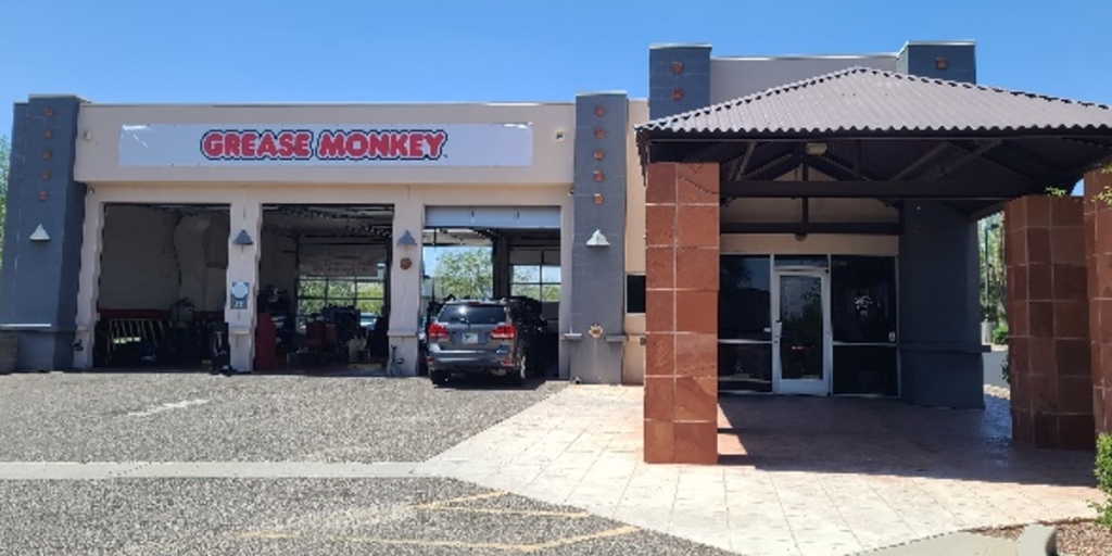 FullSpeed opens first corporate-owned Grease Monkey in Arizona - Vimarsana News
