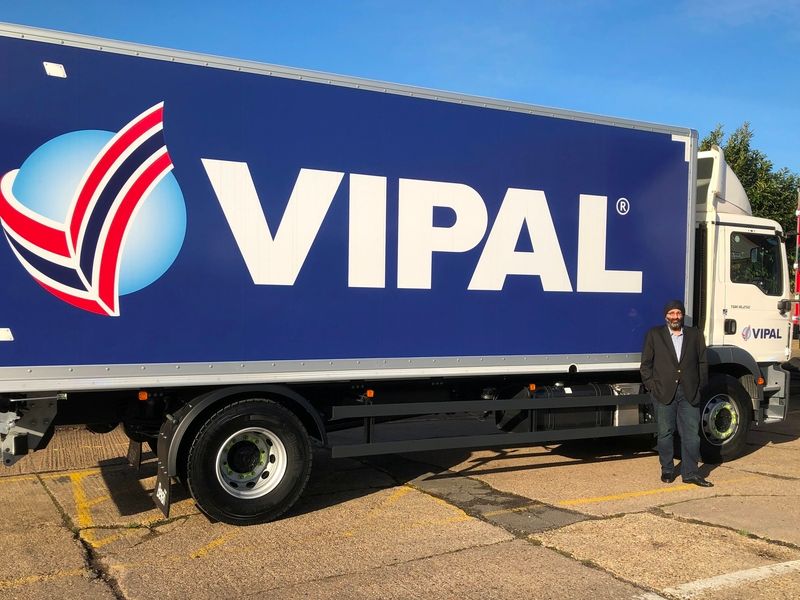 U.K. retreader Vaculug to promote tread rubber supplier Vipal - Vimarsana News